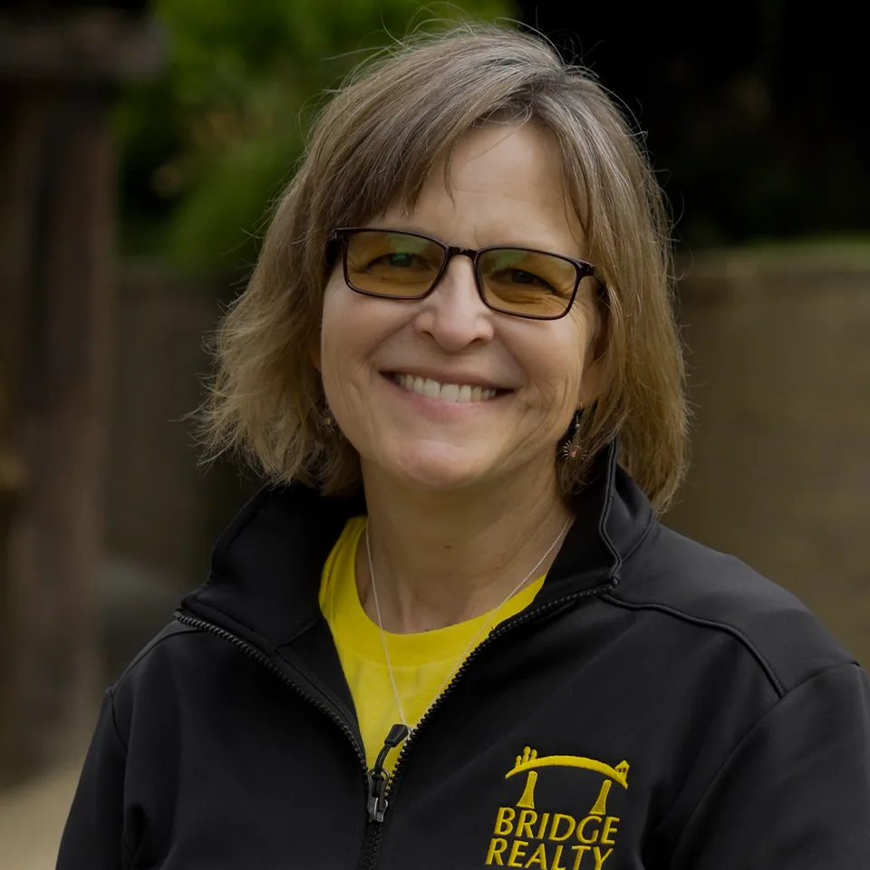 Cheryl Lustig, real estate agent with Bridge Realty in Mankato